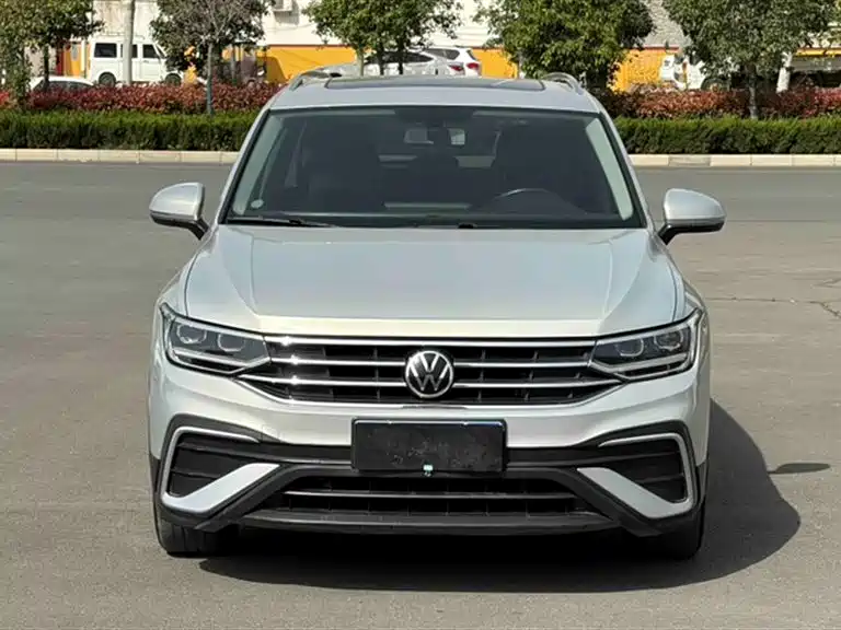 Volkswagen Tiguan L 2022 — фото 22