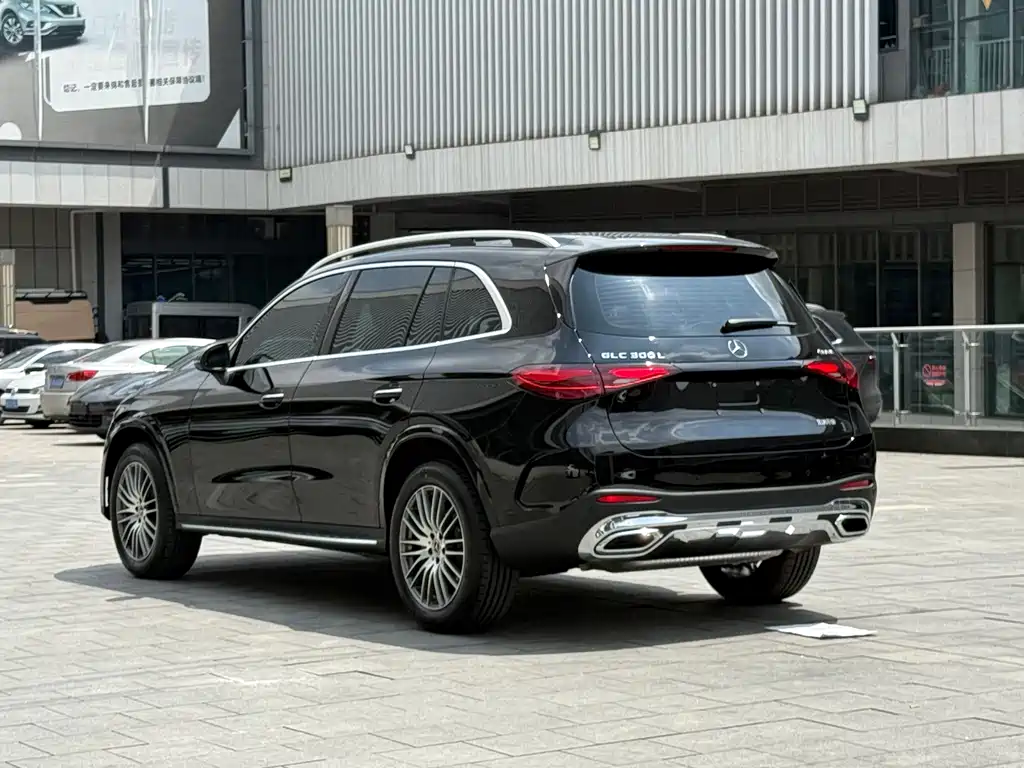 Mercedes-Benz GLC 2025