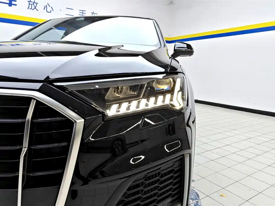 Audi Q7 2021