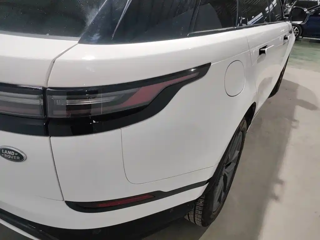 Land Rover Range Rover Velar 2025 — фото 24