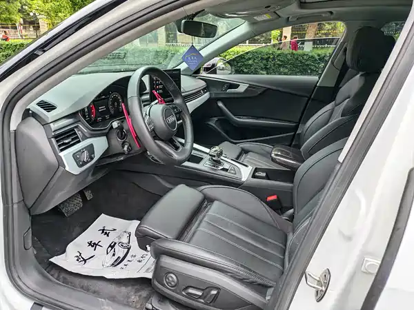 Audi A4L 2021