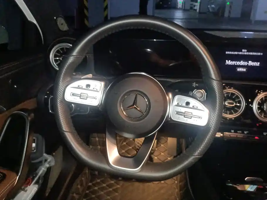 Mercedes-Benz A-Class 2022 — фото 15