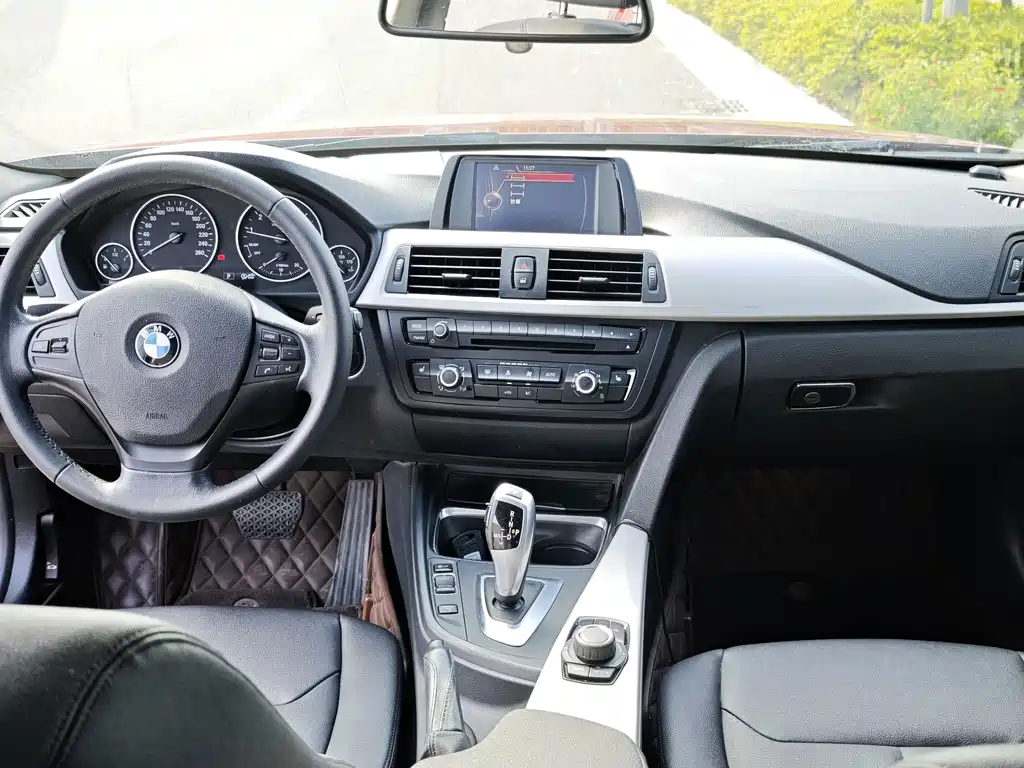 BMW 3 Series 2015 — фото 8