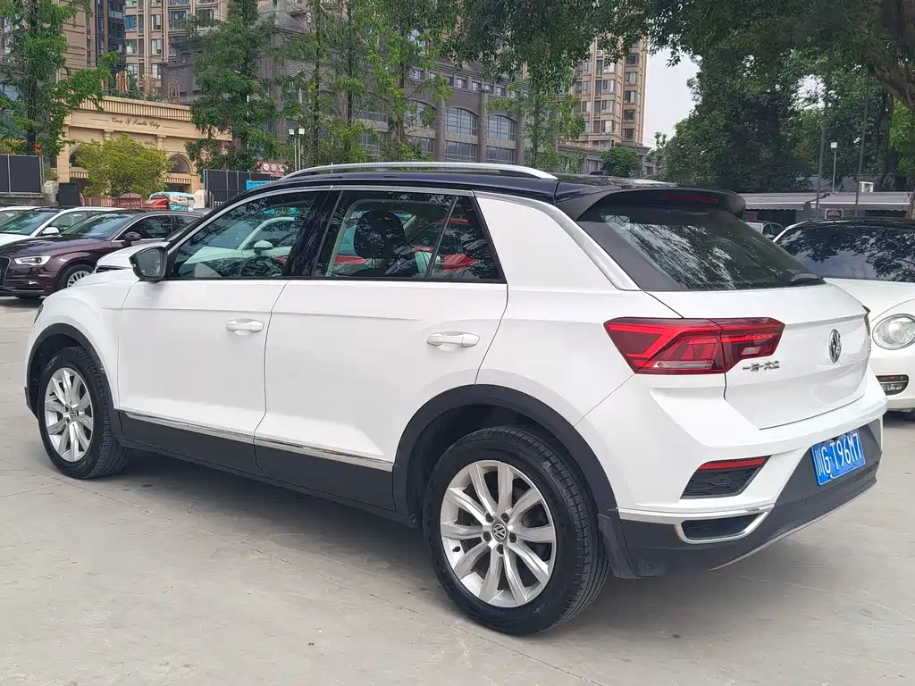 Volkswagen T-Roc 2018 — фото 13
