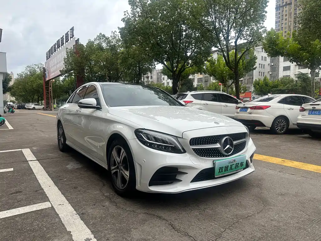 Mercedes-Benz C-Class 2021