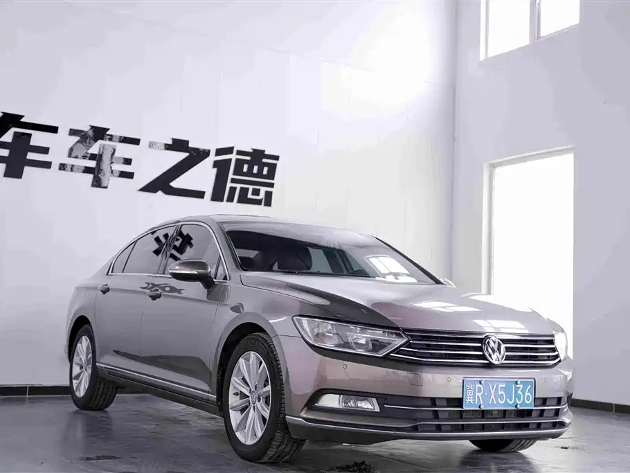 Volkswagen Magotan 2016