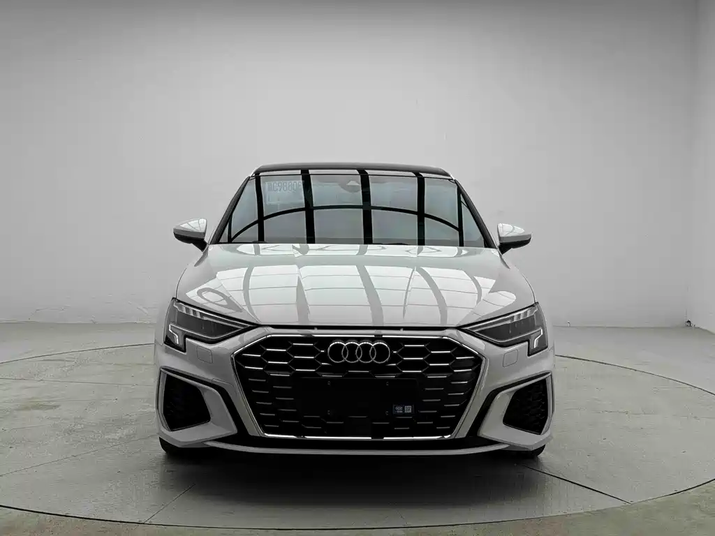 Audi A3 2023 — фото 7