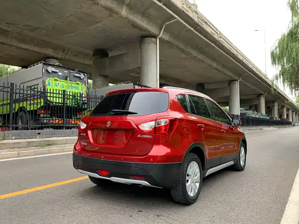 Suzuki S-Cross 2014