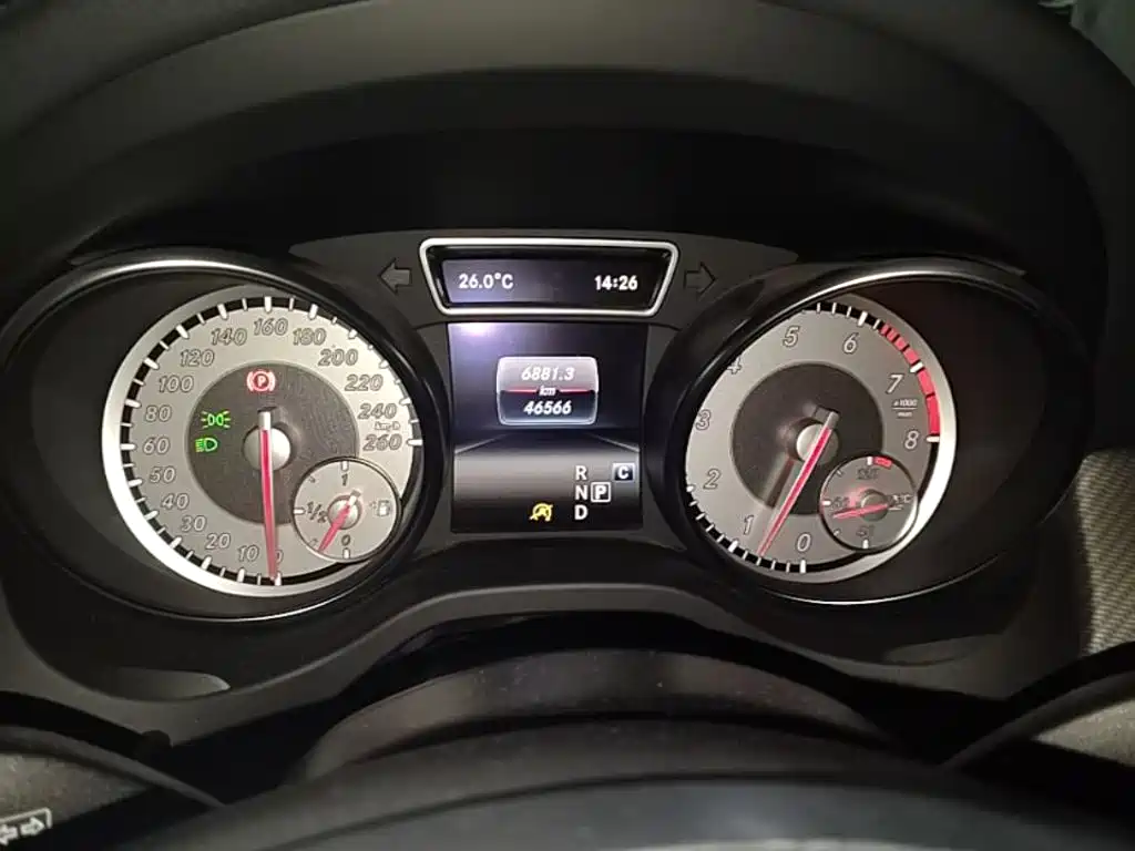 Mercedes-Benz GLA 2017 — фото 12