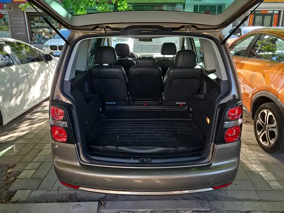 Volkswagen Touran 2016