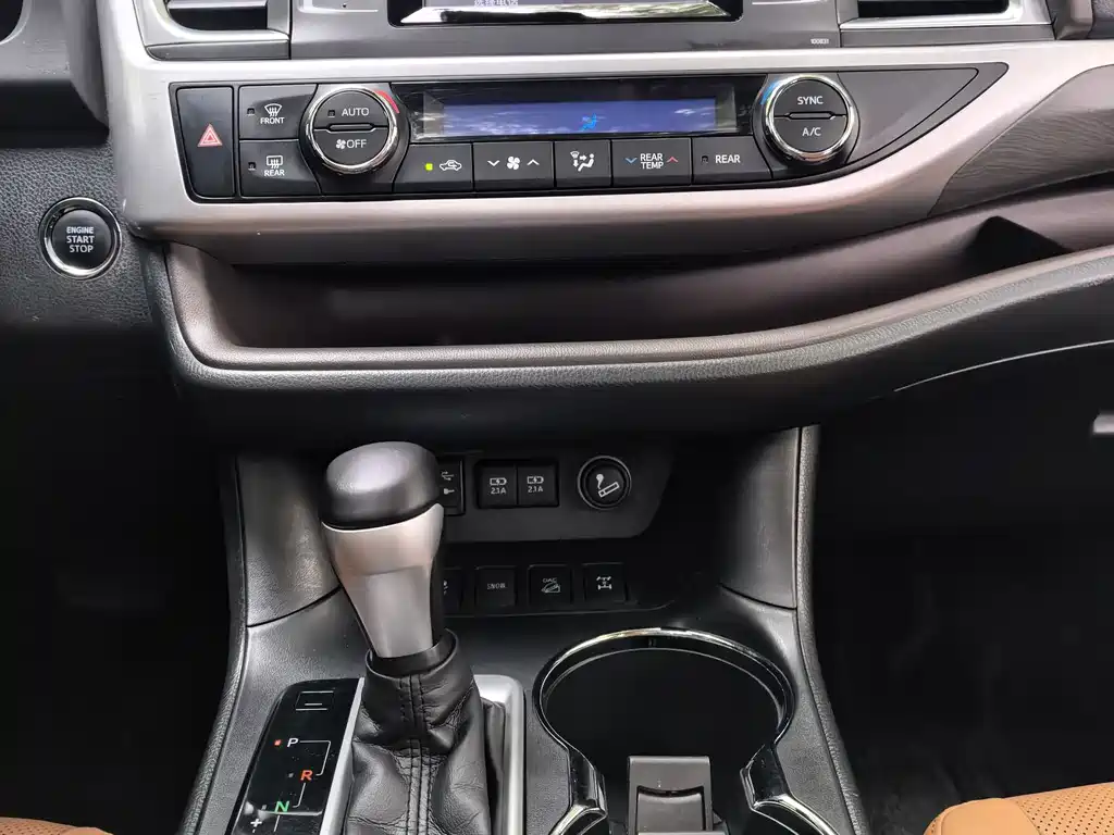 Toyota Highlander 2020 — фото 14
