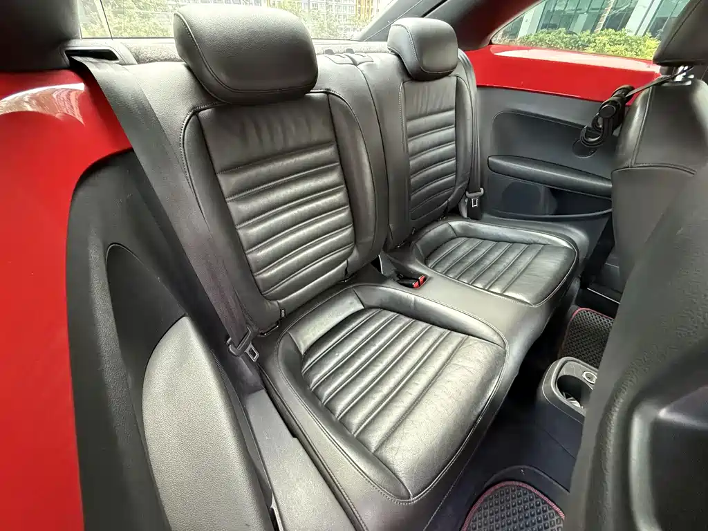 Volkswagen Beetle 2011