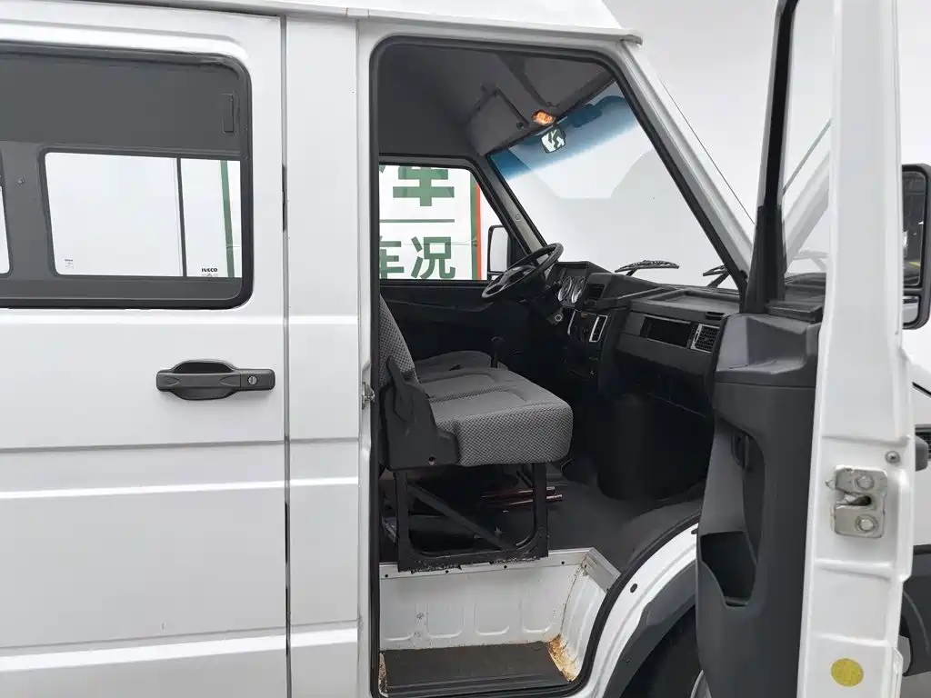 IVECO Daily 2023 — фото 23