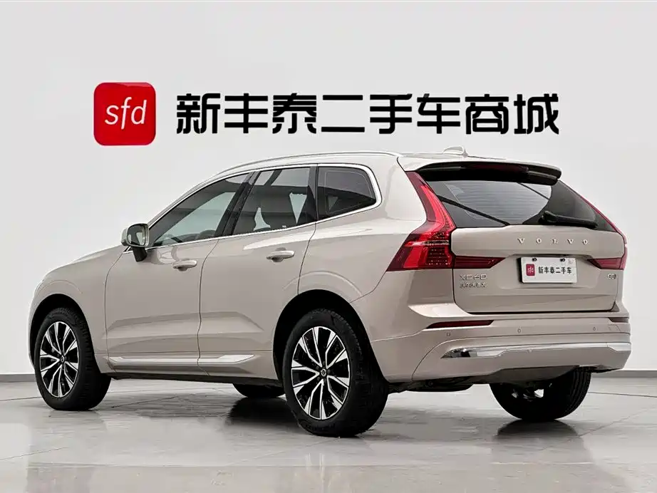 Volvo XC60 2025 — фото 6