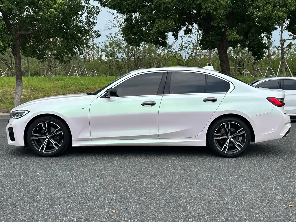 BMW 3 Series 2021