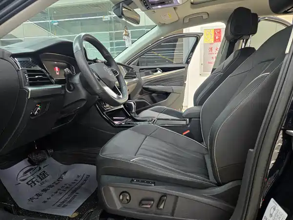 Volkswagen Passat 2024