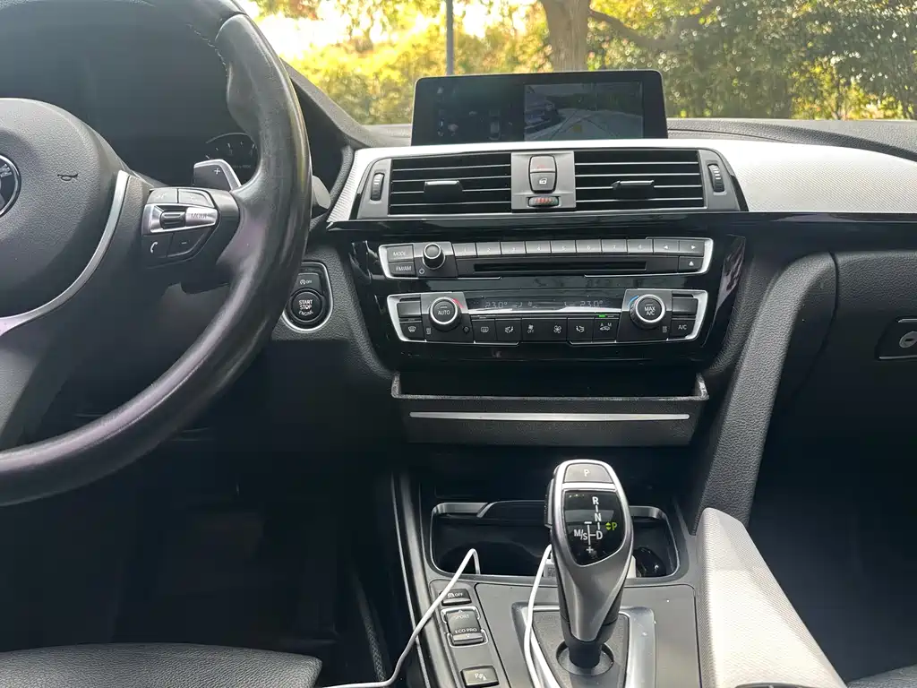 BMW 3 Series GT 2019 — фото 12