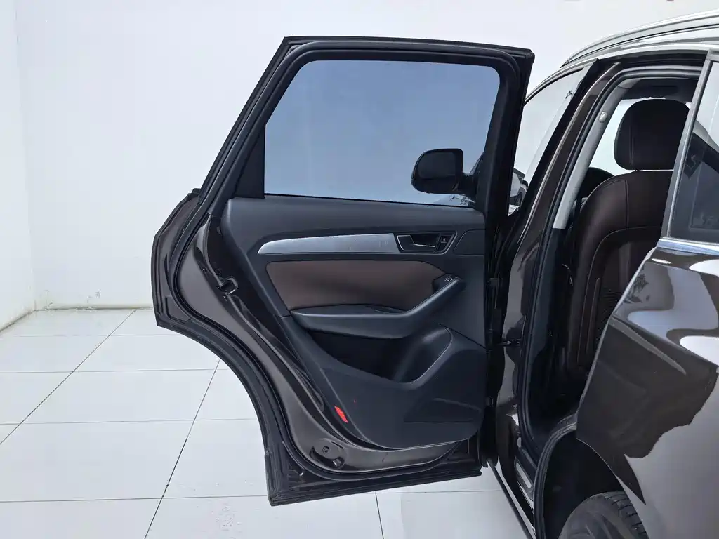 Audi Q5 2015 — фото 14