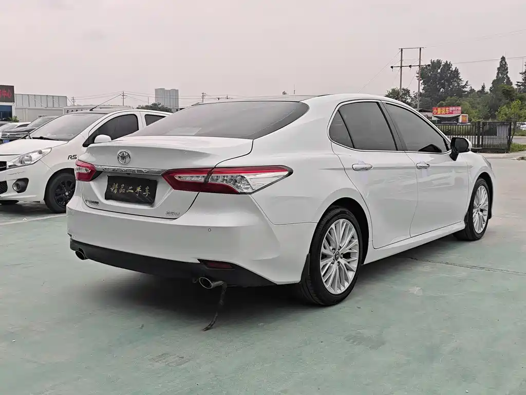 Toyota Camry 2021 — фото 21