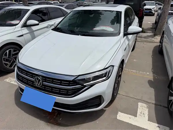 Volkswagen Sagitar 2025