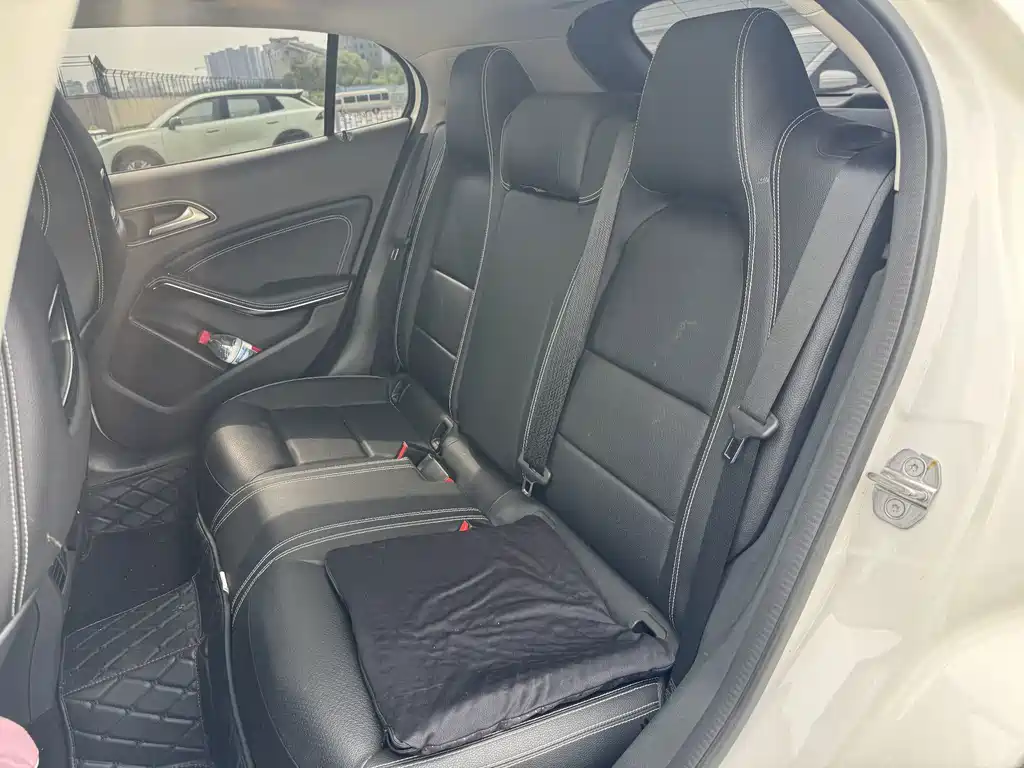 Mercedes-Benz GLA 2018 — фото 12