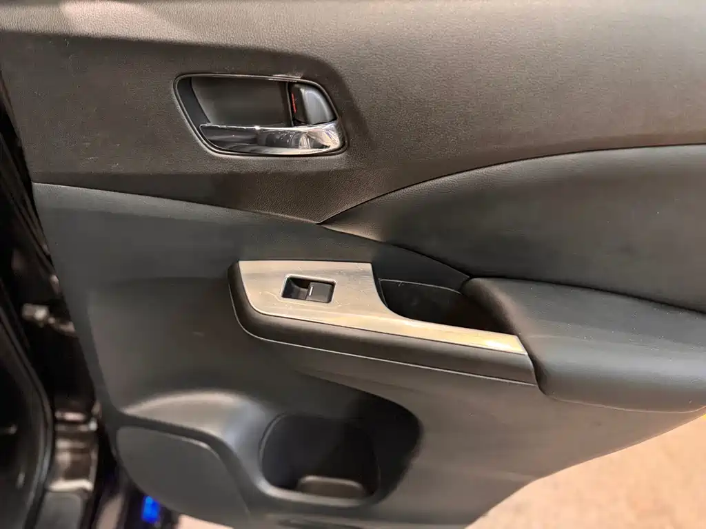 Honda CR-V 2015 — фото 28