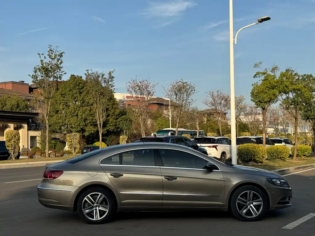 Volkswagen CC 2017 — фото 14