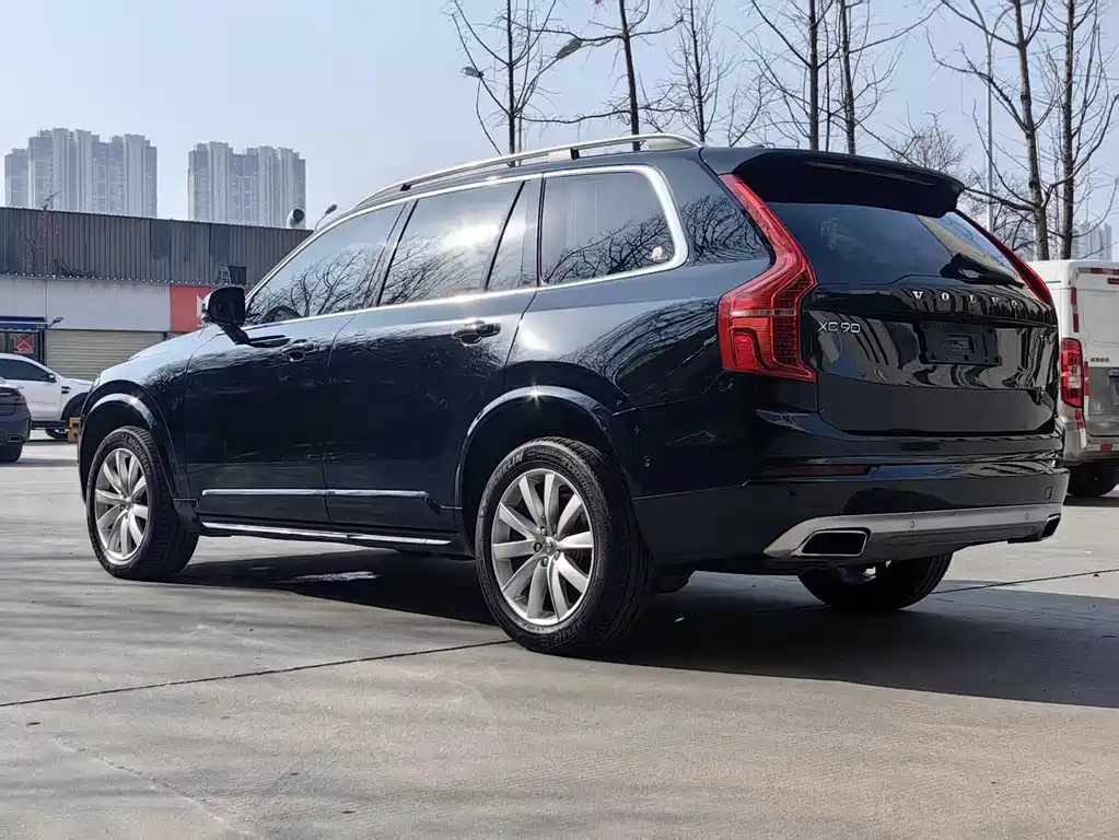 Volvo XC90 2016 — фото 9