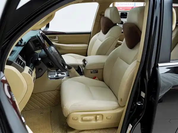 Lexus LX 2009