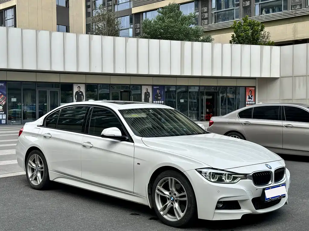 BMW 3 Series 2019 — фото 3