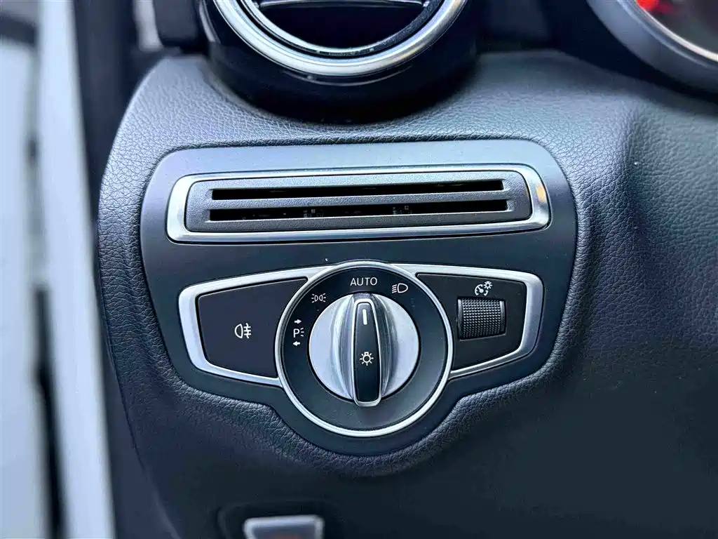 Mercedes-Benz C-Class 2019 — фото 8