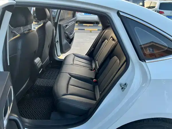Roewe i6 Classic 2017