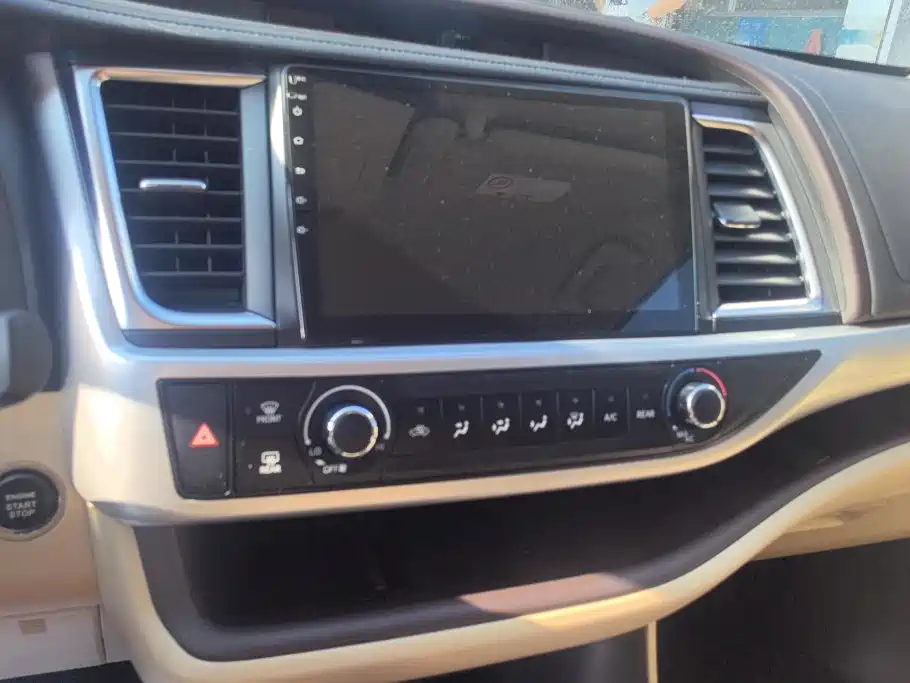 Toyota Highlander 2020 — фото 13