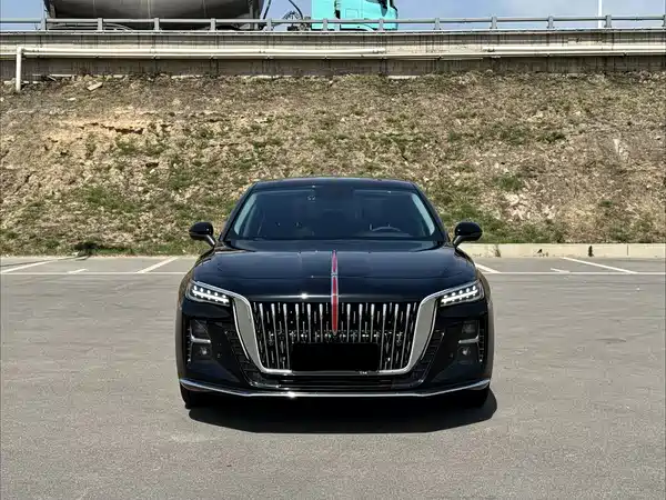 Hongqi H5 2025