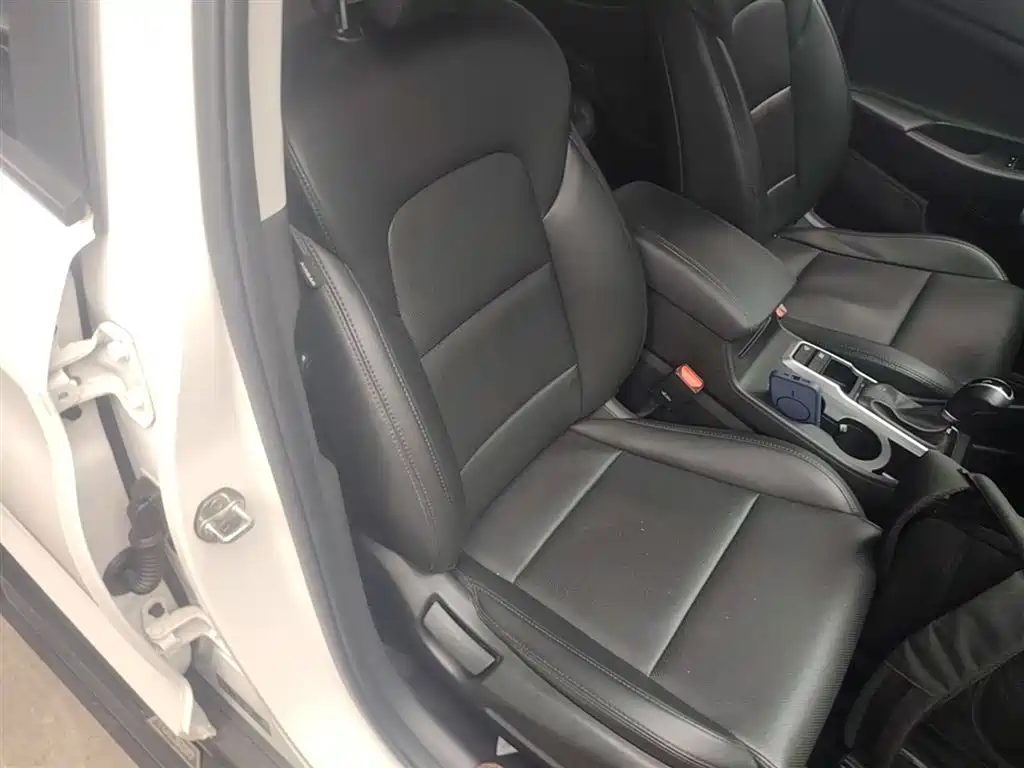 Hyundai Tucson 2016 — фото 25
