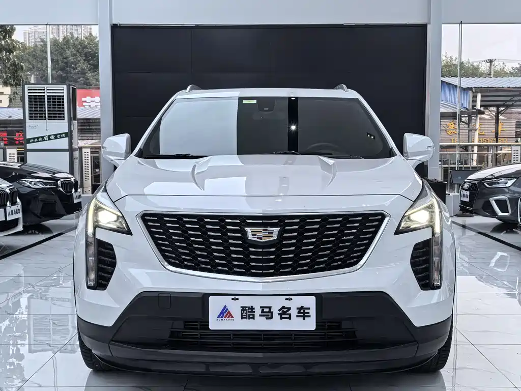 Cadillac XT4 2021 — фото 2