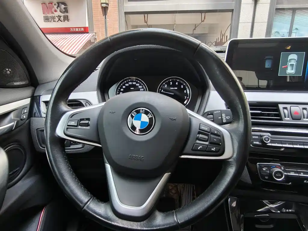 BMW X1 2018 — фото 11
