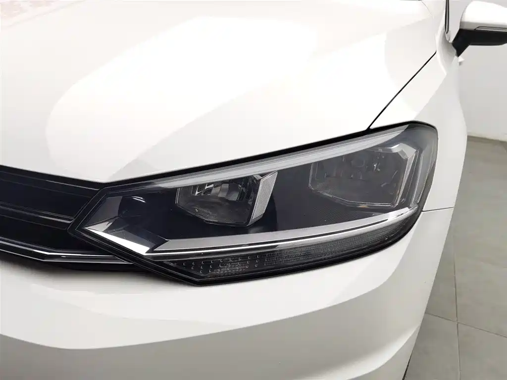 Volkswagen Touran 2016