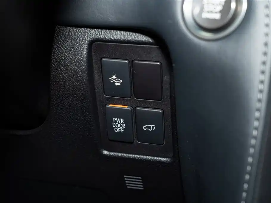 Lexus LX 2019 — фото 18