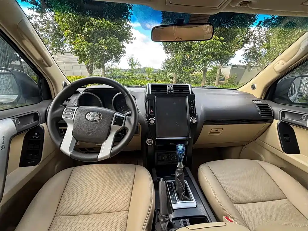 Toyota Prado 2017 — фото 10
