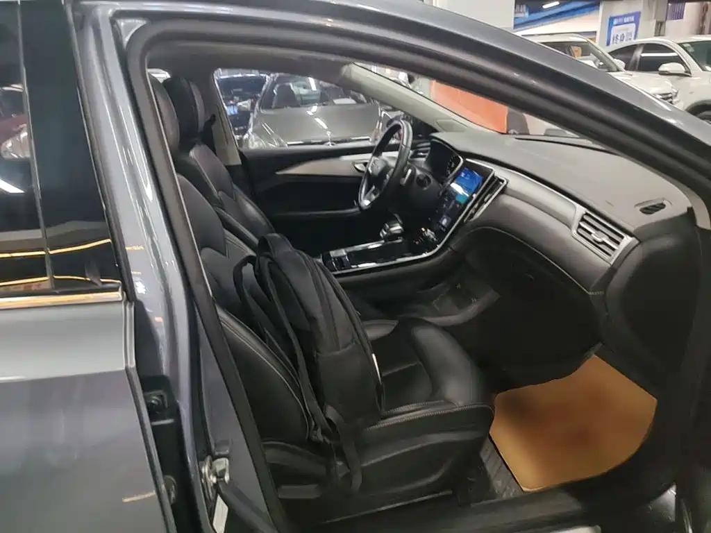 Roewe i6 MAX 2021 — фото 25