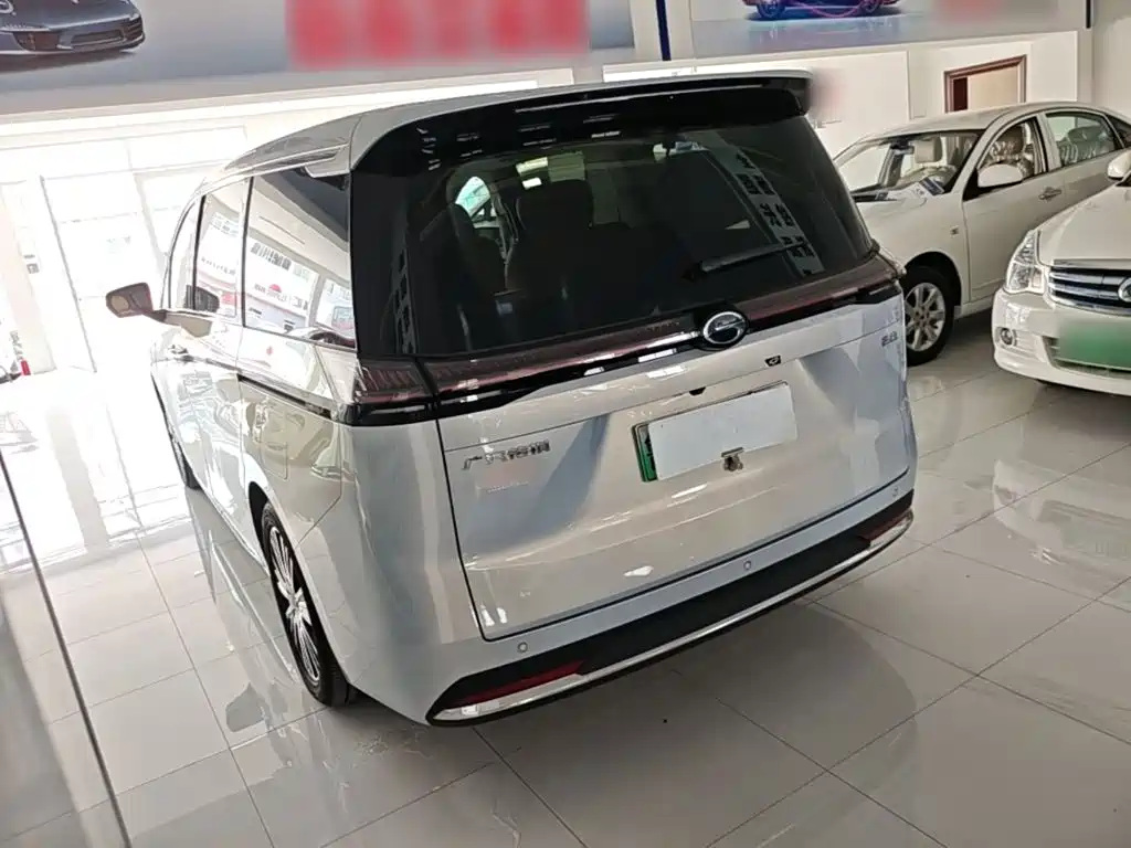 GAC Motor E8 PHEV 2024 — фото 5
