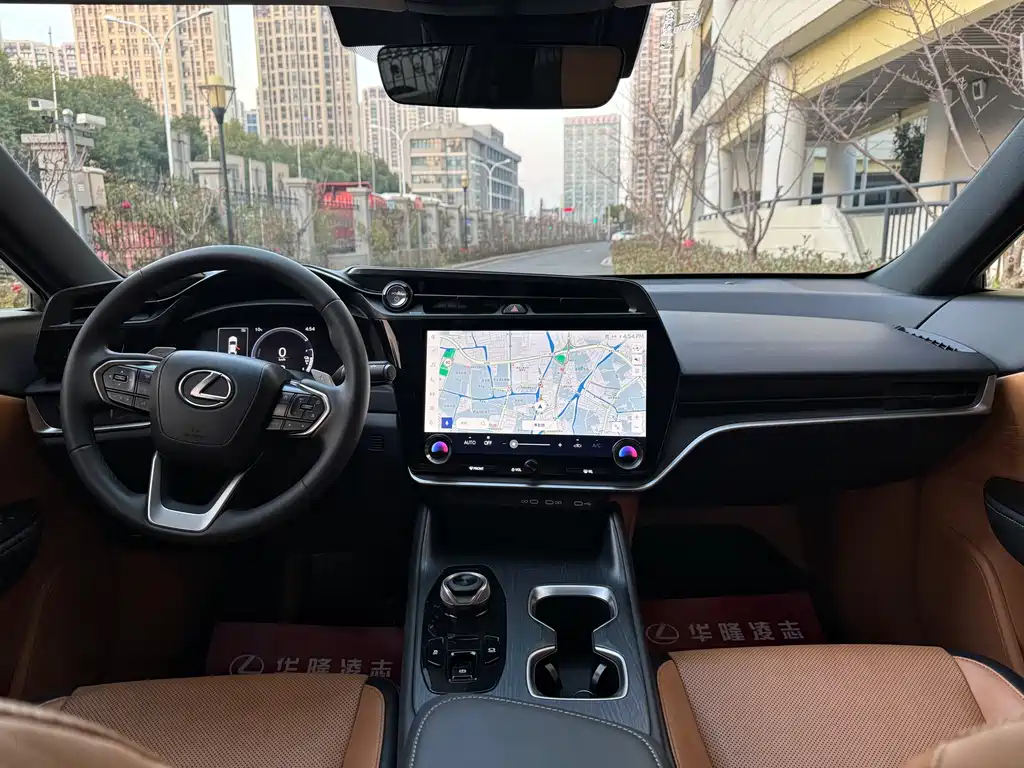 Lexus RZ 2023 — фото 4