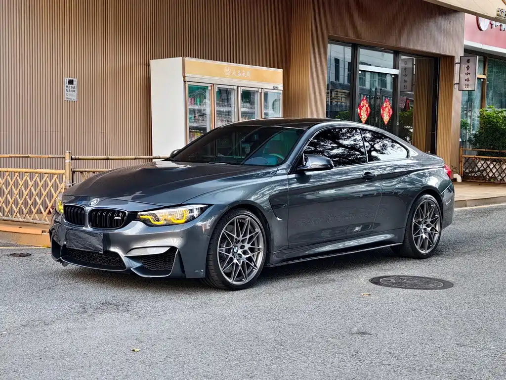 BMW M4 2016 — фото 1