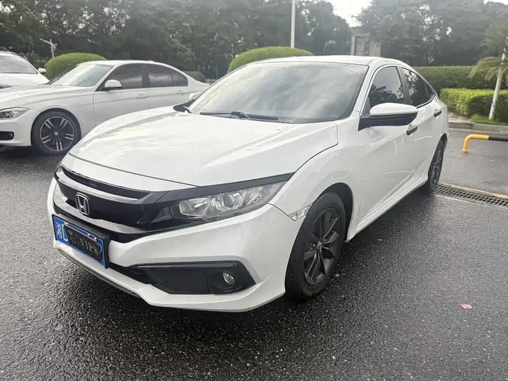 Honda Civic 2021 — фото 1