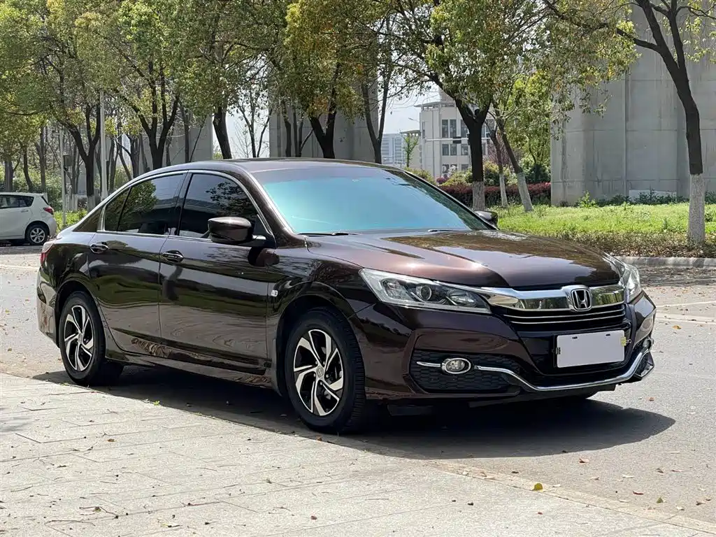 Honda Accord 2018 — фото 4