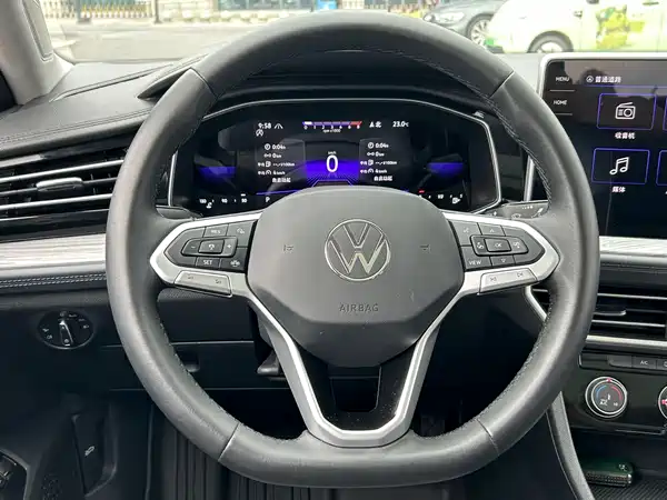 Volkswagen Sagitar 2025