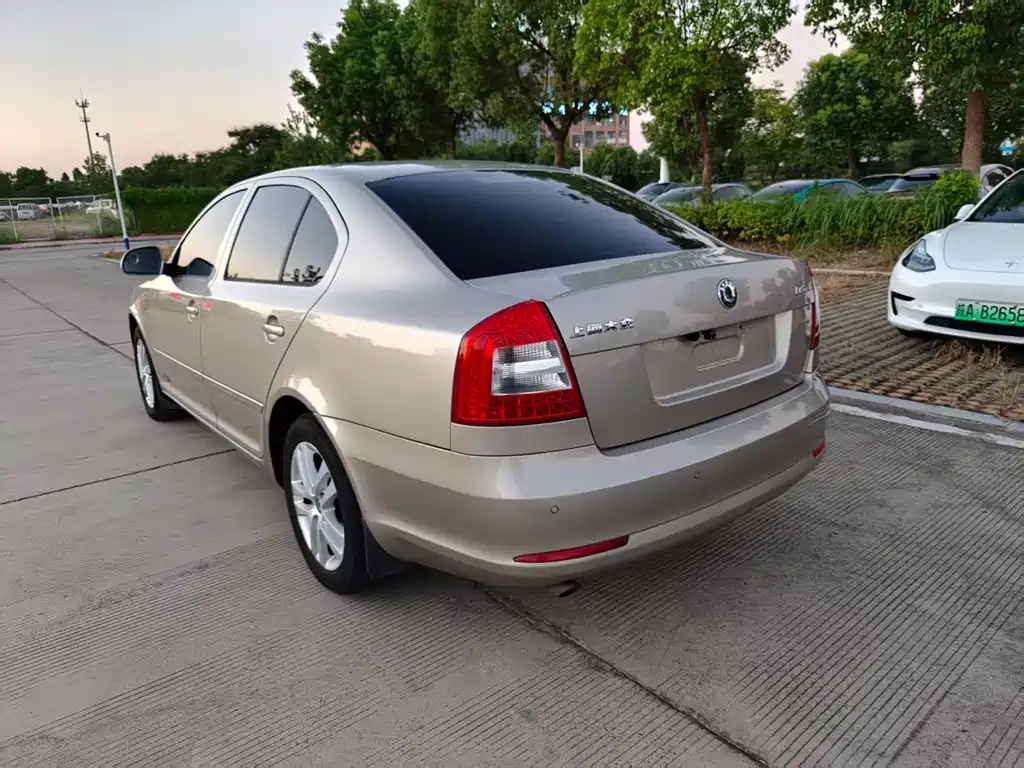 Skoda Octavia 2013 — фото 4