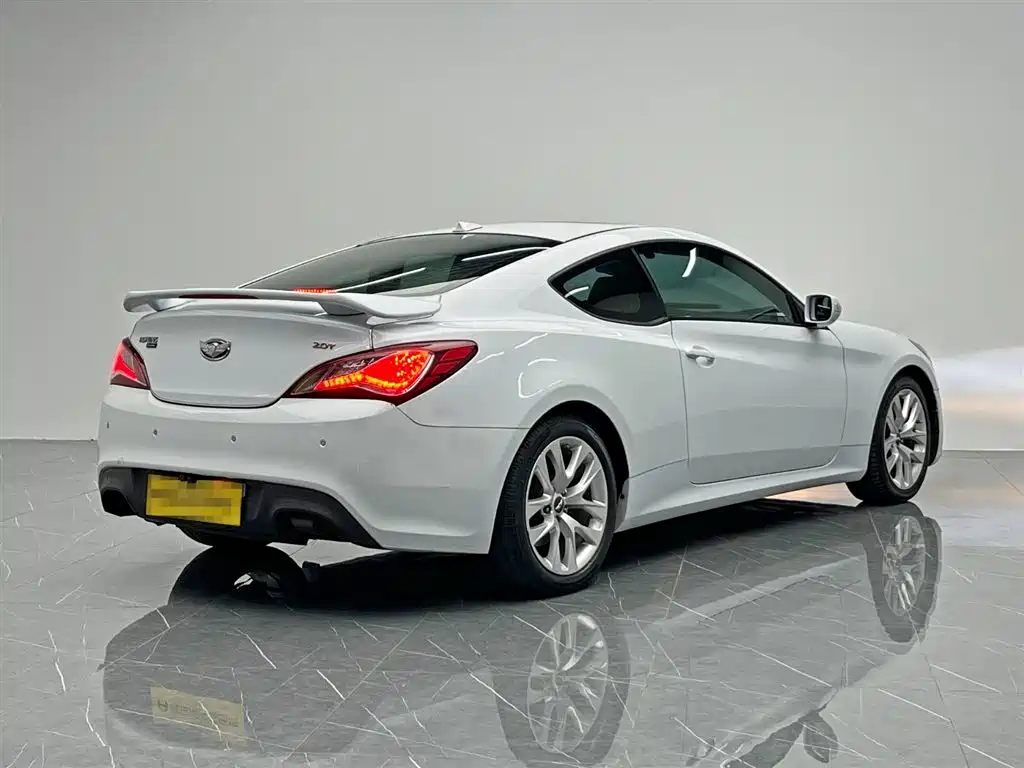 Hyundai Genesis Coupe 2014 — фото 6
