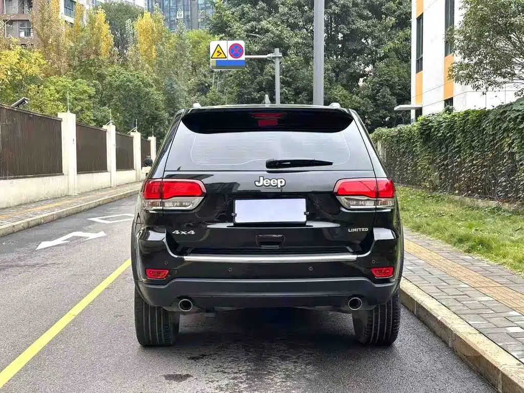 Jeep Grand Cherokee 2021 — фото 4